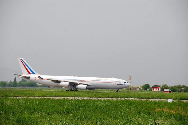Airbus A-340 FAF-ESTEREL-Douchanbe-18avr08-DSC_0024.jpg